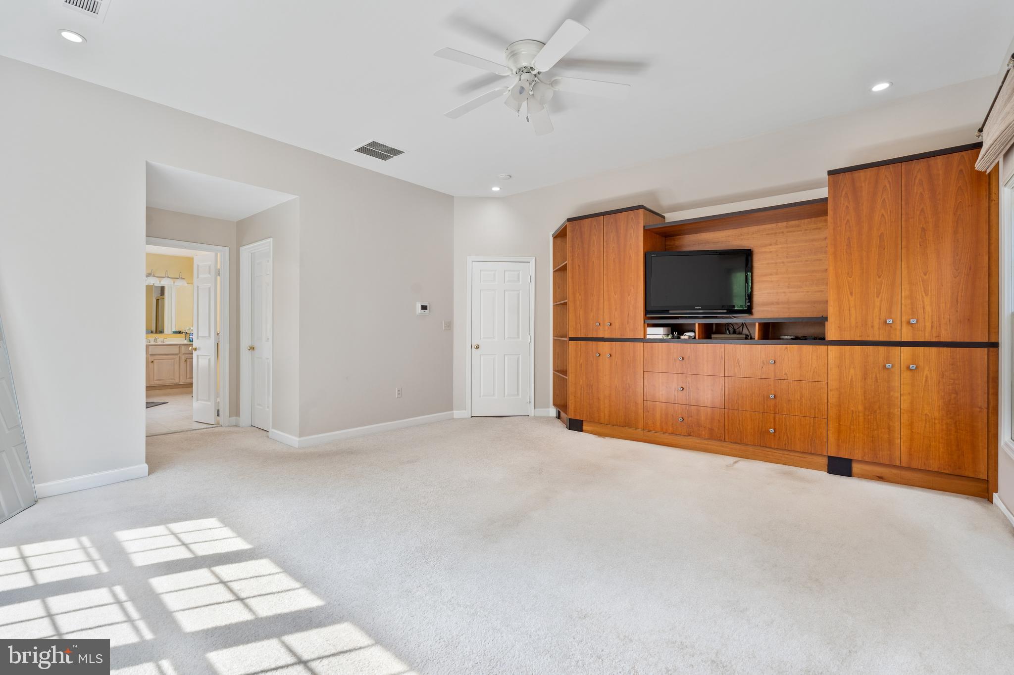 7815 Stable Way Potomac, MD 20854 - Photo 19 of 36 a view of livingroom with furniture