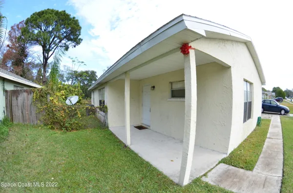$1,850 | 2912 Pembroke Road, Melbourne, FL 32935