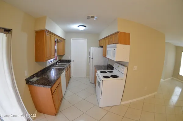 $1,850 | 2912 Pembroke Road, Melbourne, FL 32935