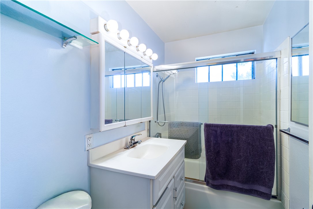 628 East Birch Street Brea, CA 92821 - Photo 11 of 16 Bathroom