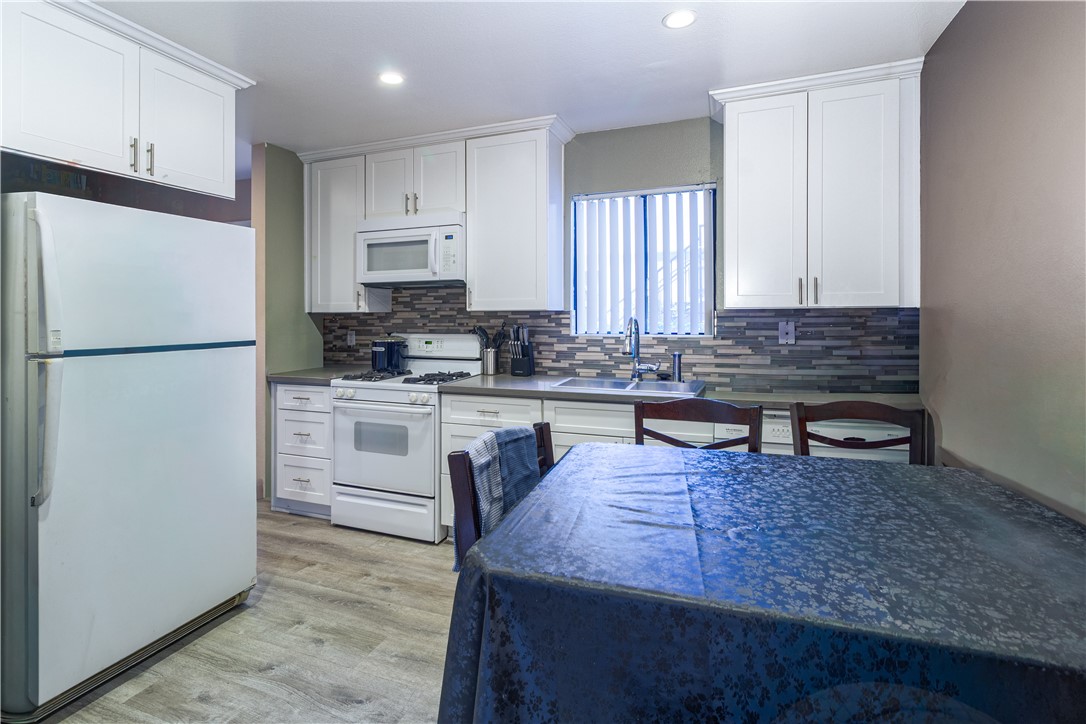 628 East Birch Street Brea, CA 92821 - Photo 3 of 16 Dinning and Kitchen