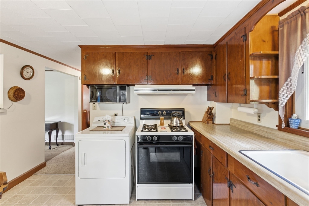 67 Swifts Beach Road Wareham, MA 02571 - Photo 14 of 37 Gallery Image 14