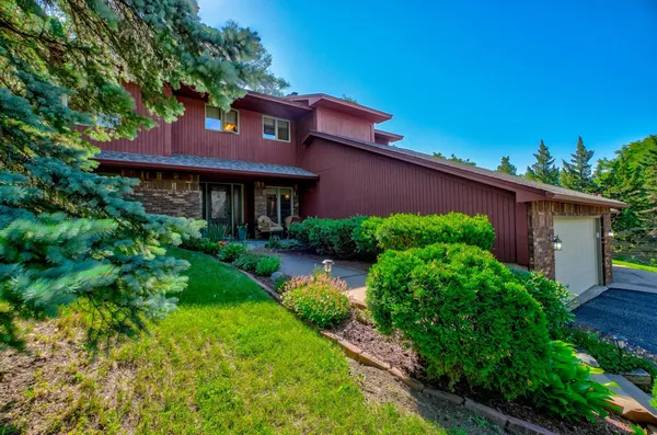 $429,900 | 322 North Cudd Avenue, River Falls, WI 54022