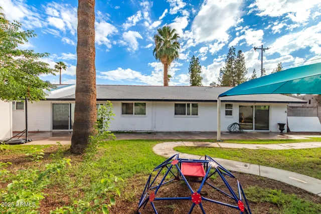 $985,000 | 328 East Bethany Home Road, Phoenix, AZ 85012