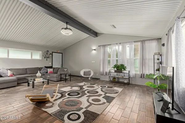 $849,900 | 328 East Bethany Home Road, Phoenix, AZ 85012