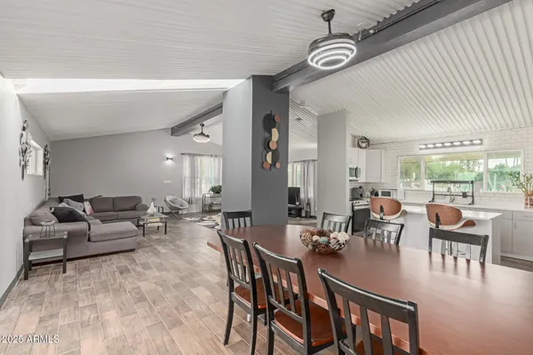 $849,900 | 328 East Bethany Home Road, Phoenix, AZ 85012