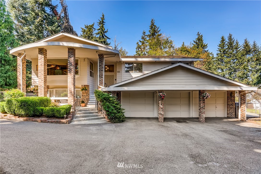 811 175th Street Southwest Bothell, WA 98012 - Photo 1 of 27
