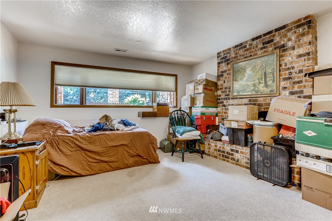 811 175th Street Southwest Bothell, WA 98012 - Photo 19 of 27