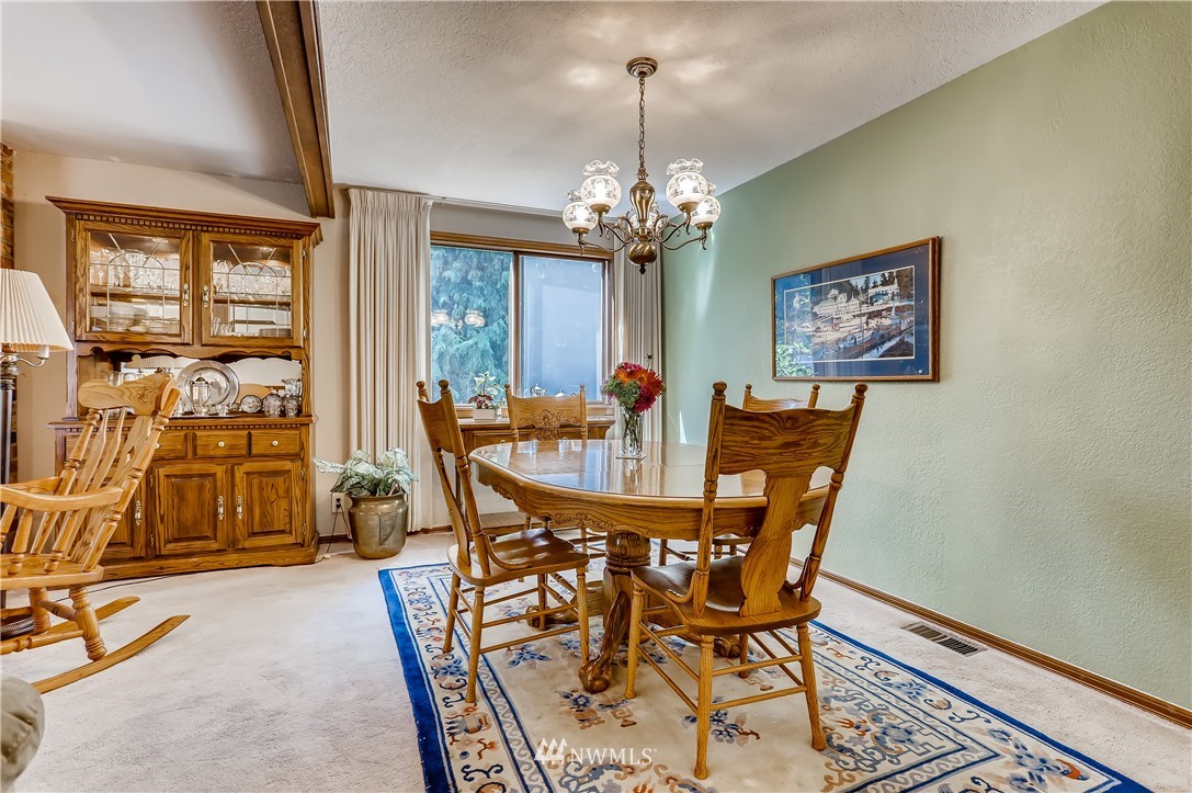811 175th Street Southwest Bothell, WA 98012 - Photo 5 of 27
