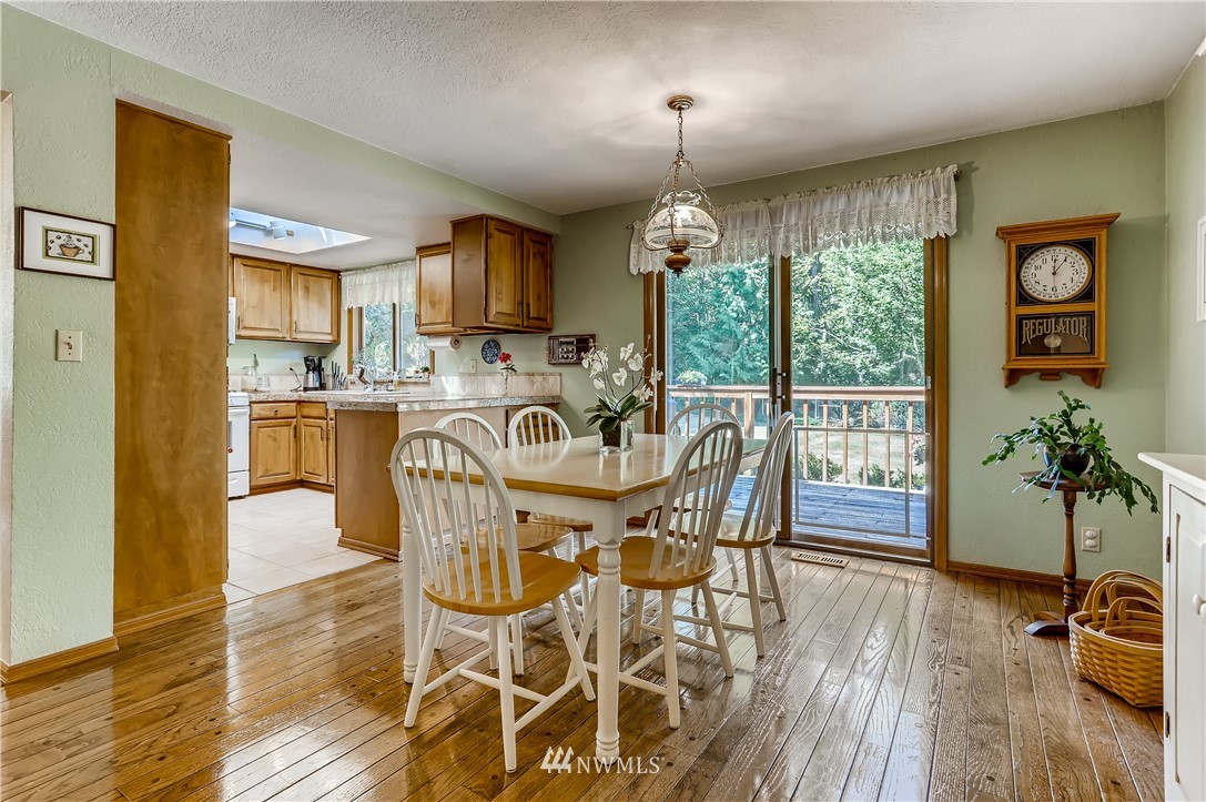 811 175th Street Southwest Bothell, WA 98012 - Photo 9 of 27