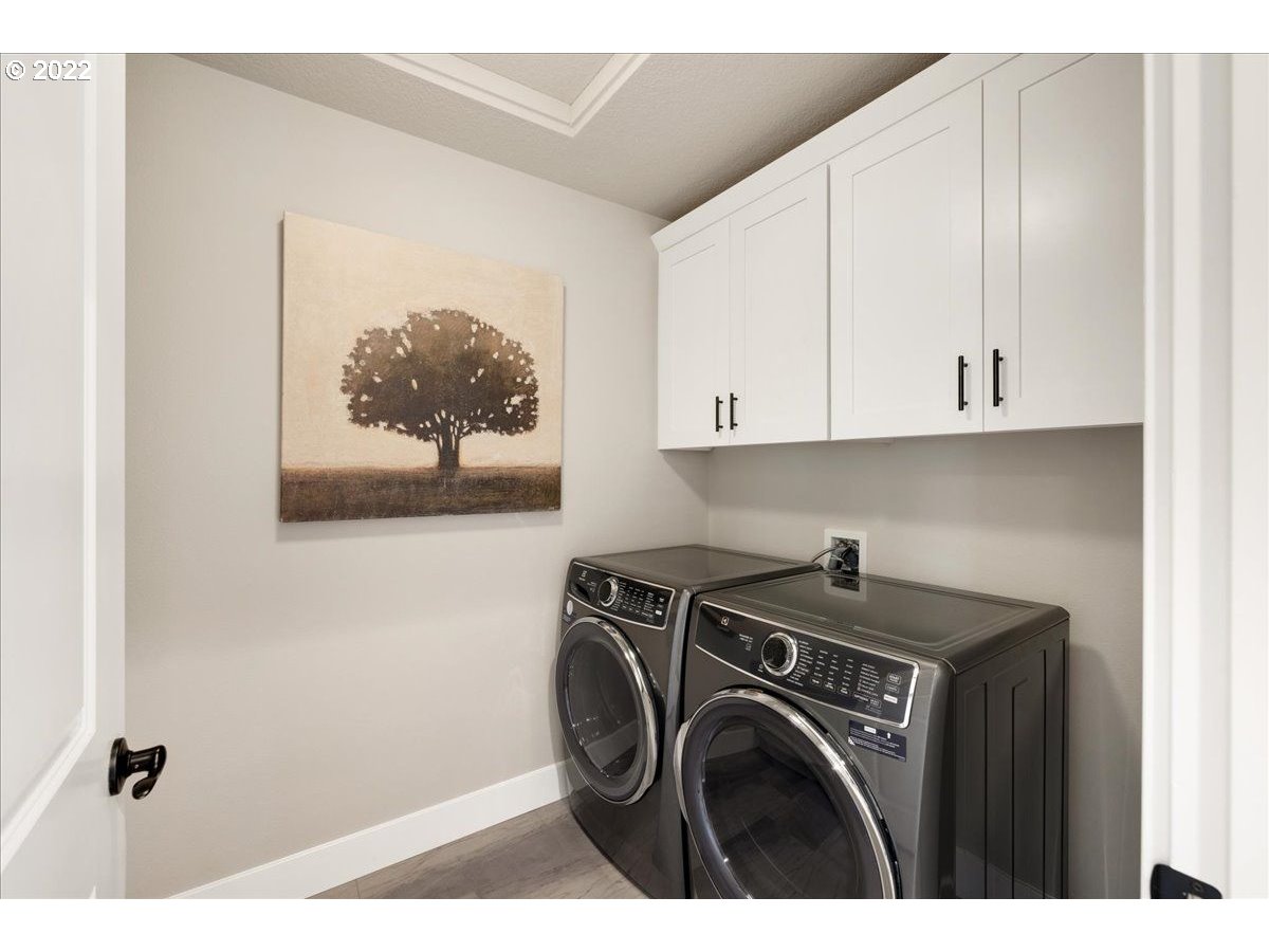 8534 North 5th Street, Unit LT 32 Ridgefield, WA 98642 - Photo 25 of 26 a utility room with dryer and washer