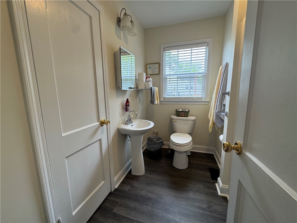 422 East Savannah Street Calhoun Falls, SC 29628 - Photo 10 of 21