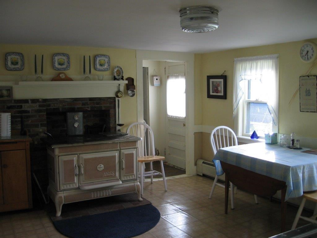 88 Canterbury Road Chichester, NH 03258 - Photo 8 of 37 Gallery Image 8
