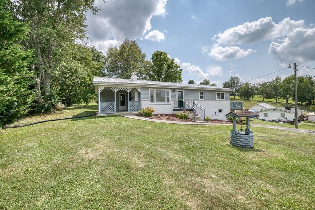 375 Riverside Drive Bristol, VA 24201 - Photo 2 of 28 Gallery Image 2