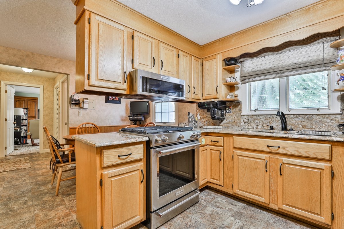 12 Shakespeare Road Nashua, NH 03062 - Photo 20 of 40