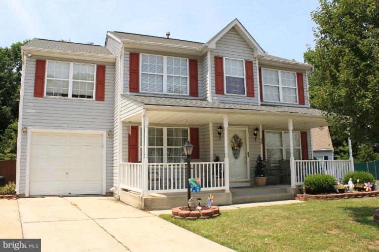 96 Yew Road Baltimore, MD 21221 - Photo 4 of 25 front view of a house