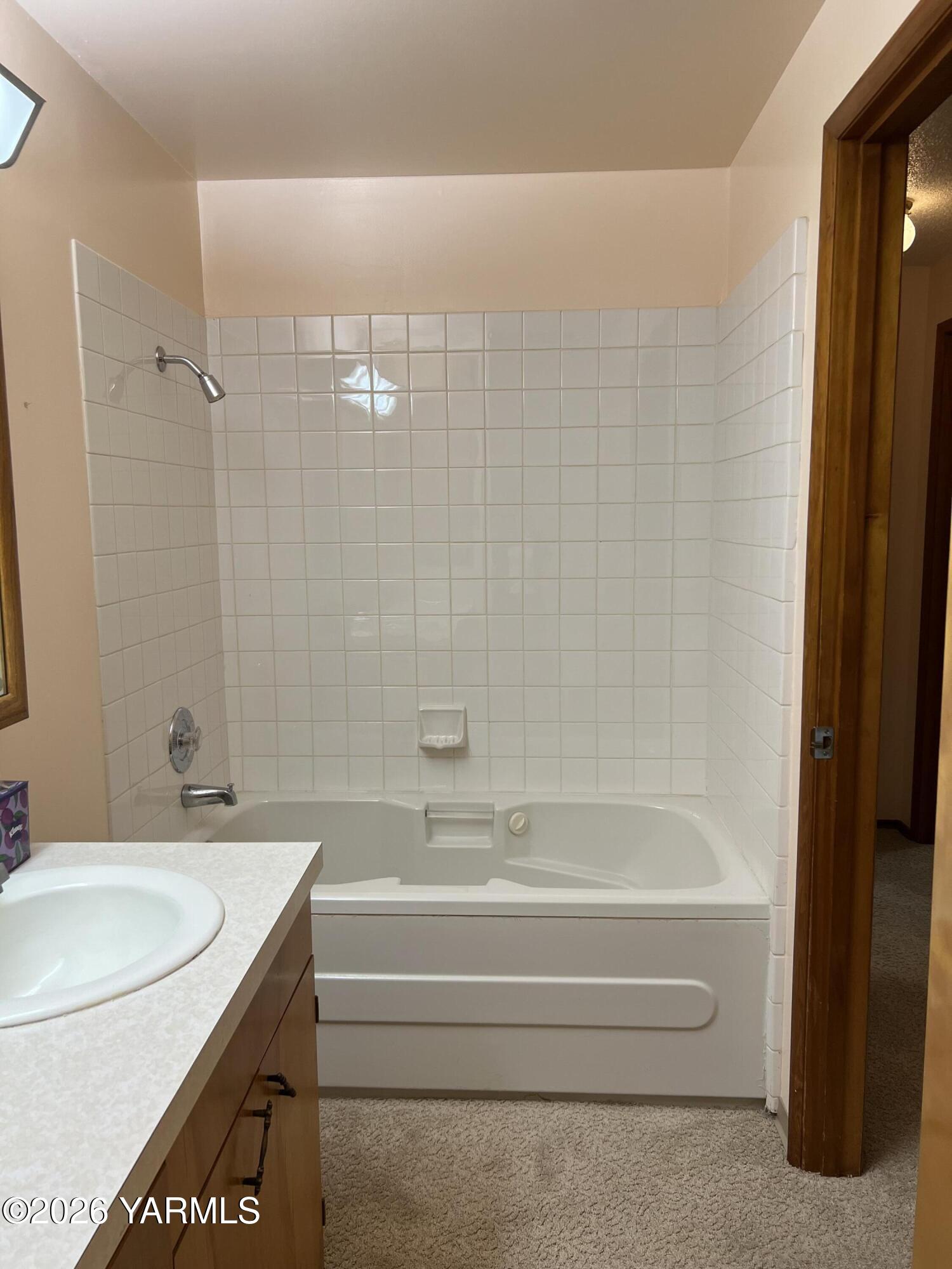 2091 Ashue Road Wapato, WA 98951 - Photo 15 of 27 IMG_2184