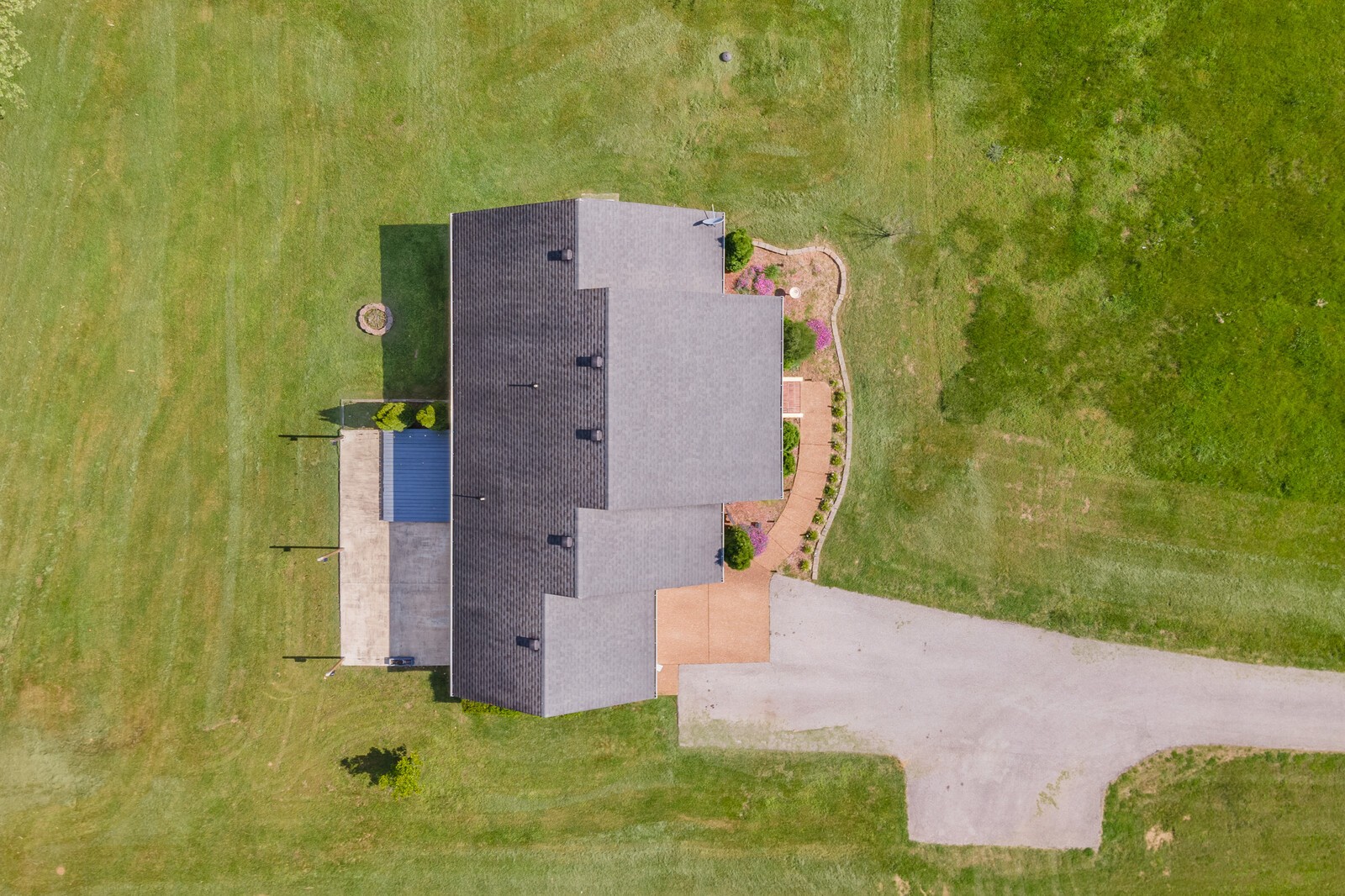 3850 Taylors Store Road Hampshire, TN 38461 - Photo 47 of 57 an aerial view of a house with a yard