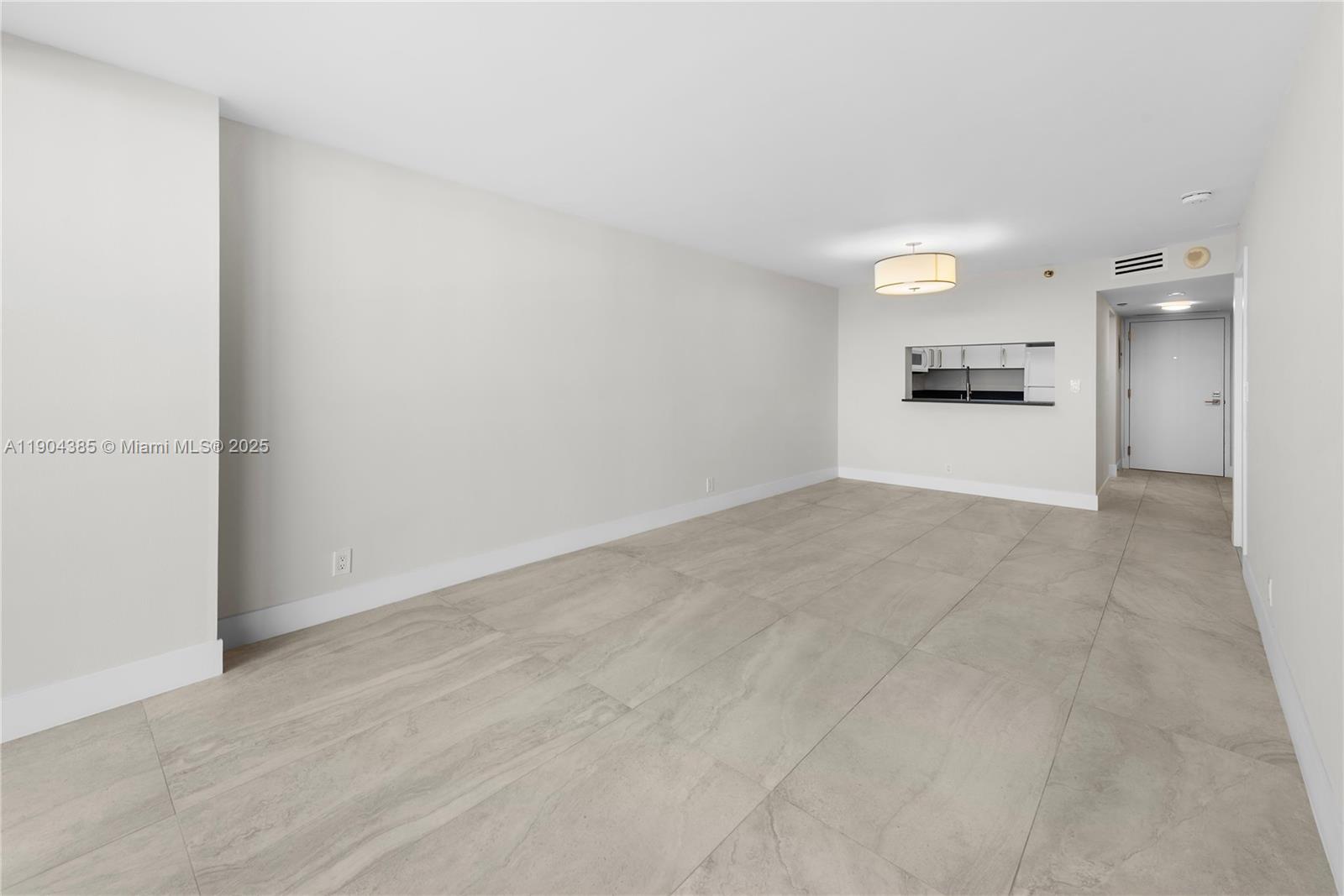 2555 Collins Avenue, Unit 904 Miami Beach, FL 33140 - Photo 11 of 47