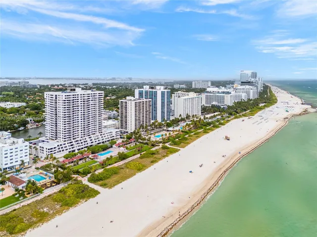 $3,100 | 2555 Collins Avenue, Unit 904, Miami Beach, FL 33140