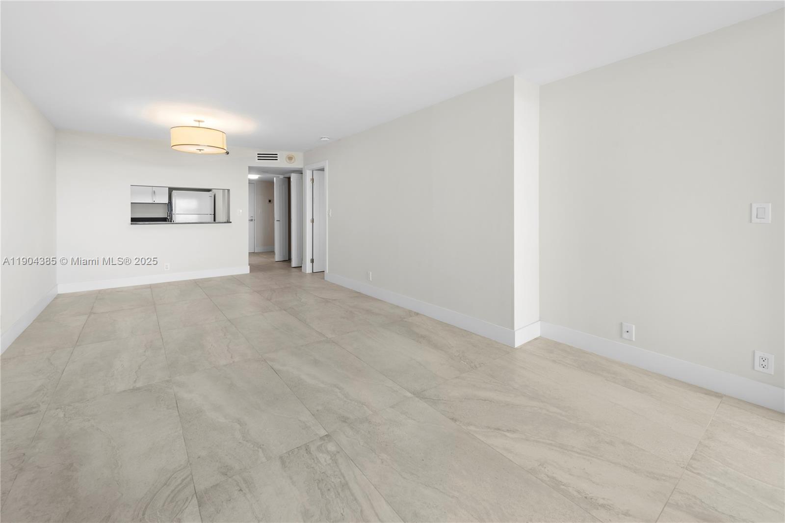 2555 Collins Avenue, Unit 904 Miami Beach, FL 33140 - Photo 10 of 47