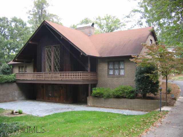 641 Roslyn Road Winston-Salem, NC 27104 - Photo 1 of 1 Exterior Front.