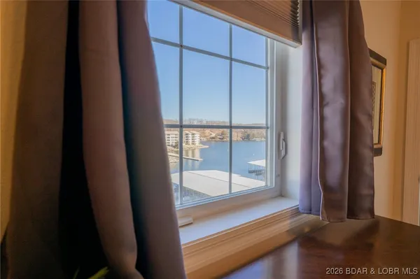 $430,000 | 68 Lighthouse Road, Unit 511, Lake Ozark, MO 65049