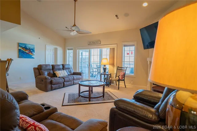 $430,000 | 68 Lighthouse Road, Unit 511, Lake Ozark, MO 65049