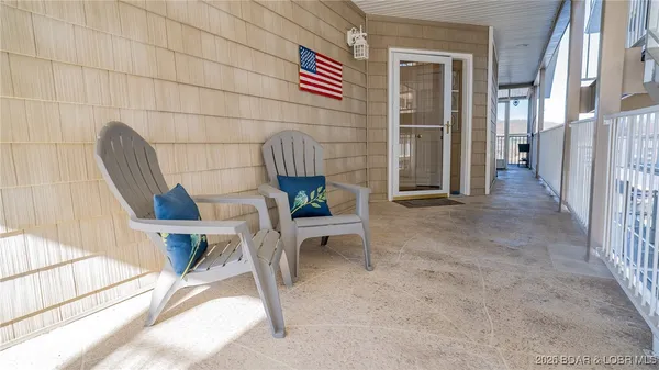 $430,000 | 68 Lighthouse Road, Unit 511, Lake Ozark, MO 65049