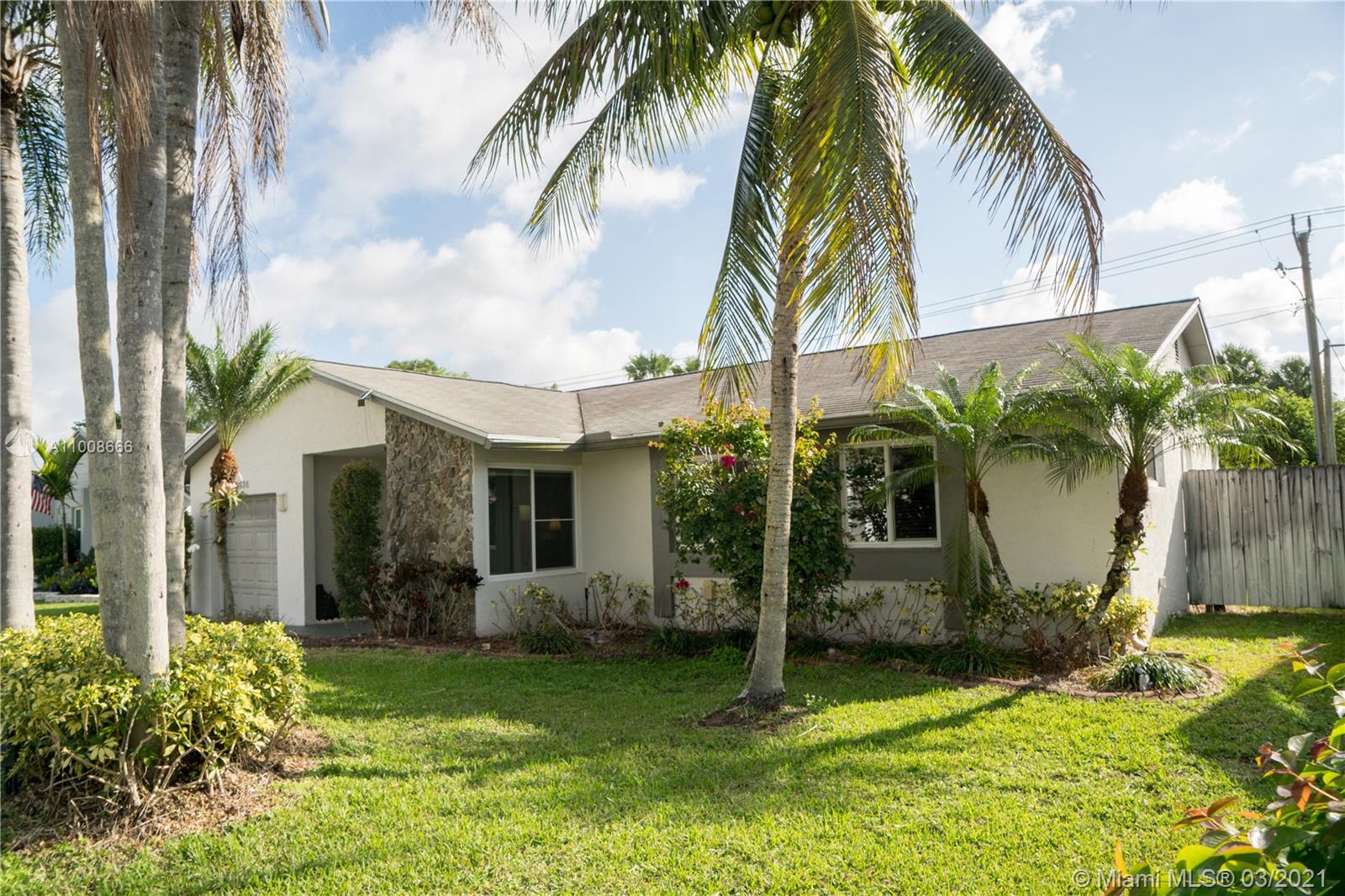 22636 Southwest 54th Avenue Boca Raton, FL 33433 - Photo 1 of 33