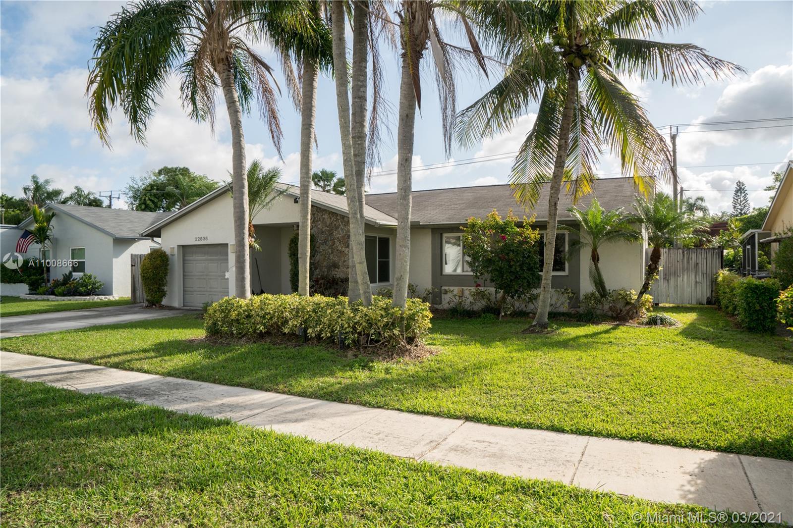 22636 Southwest 54th Avenue Boca Raton, FL 33433 - Photo 2 of 33