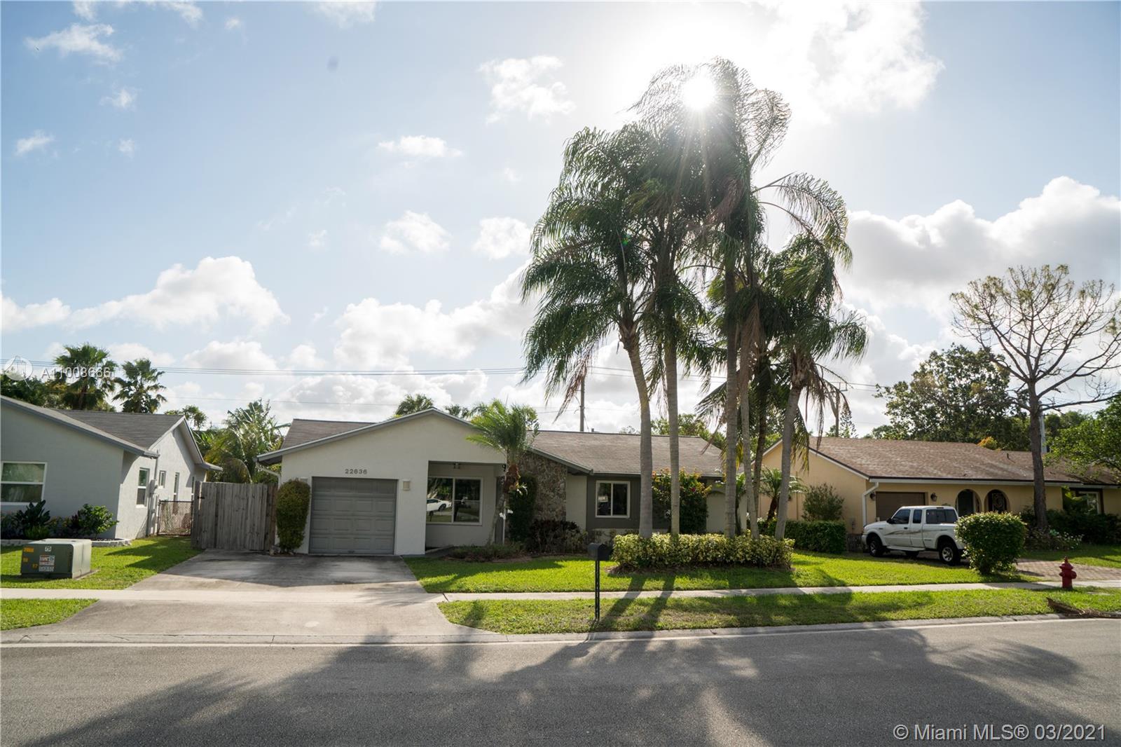 22636 Southwest 54th Avenue Boca Raton, FL 33433 - Photo 3 of 33