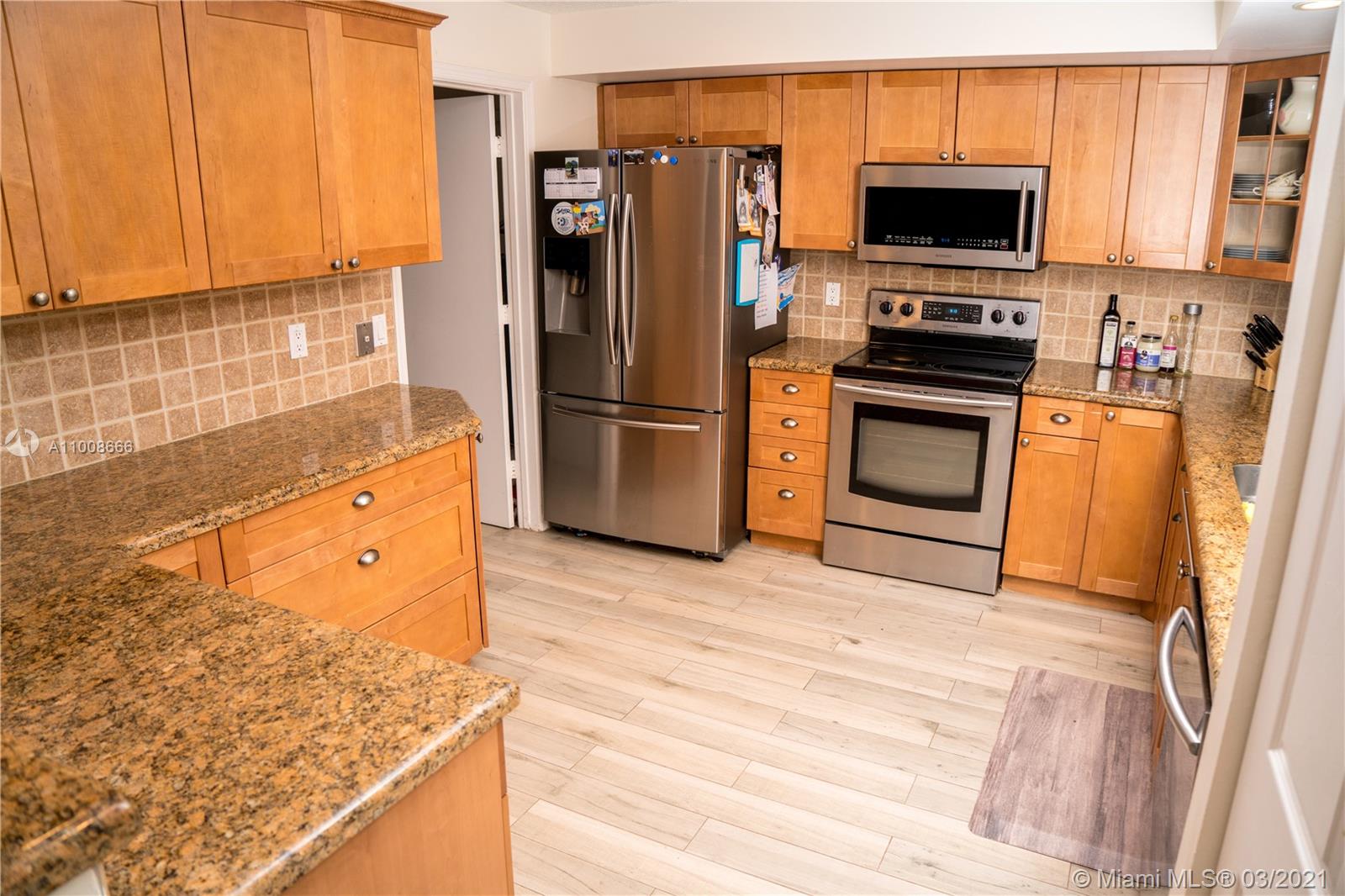 22636 Southwest 54th Avenue Boca Raton, FL 33433 - Photo 10 of 33
