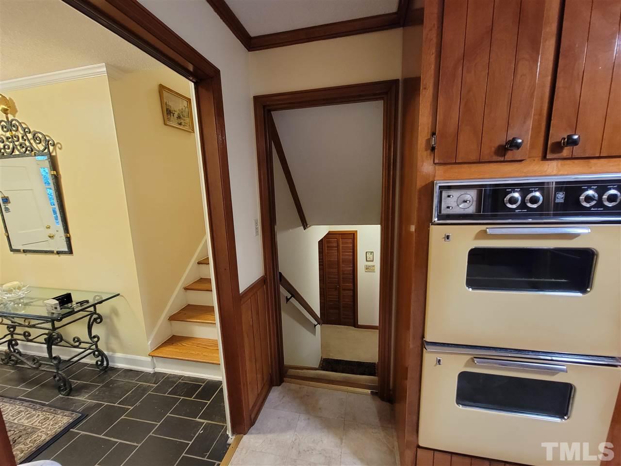 4523 Connell Drive Raleigh, NC 27612 - Photo 8 of 30 Gallery Image 8