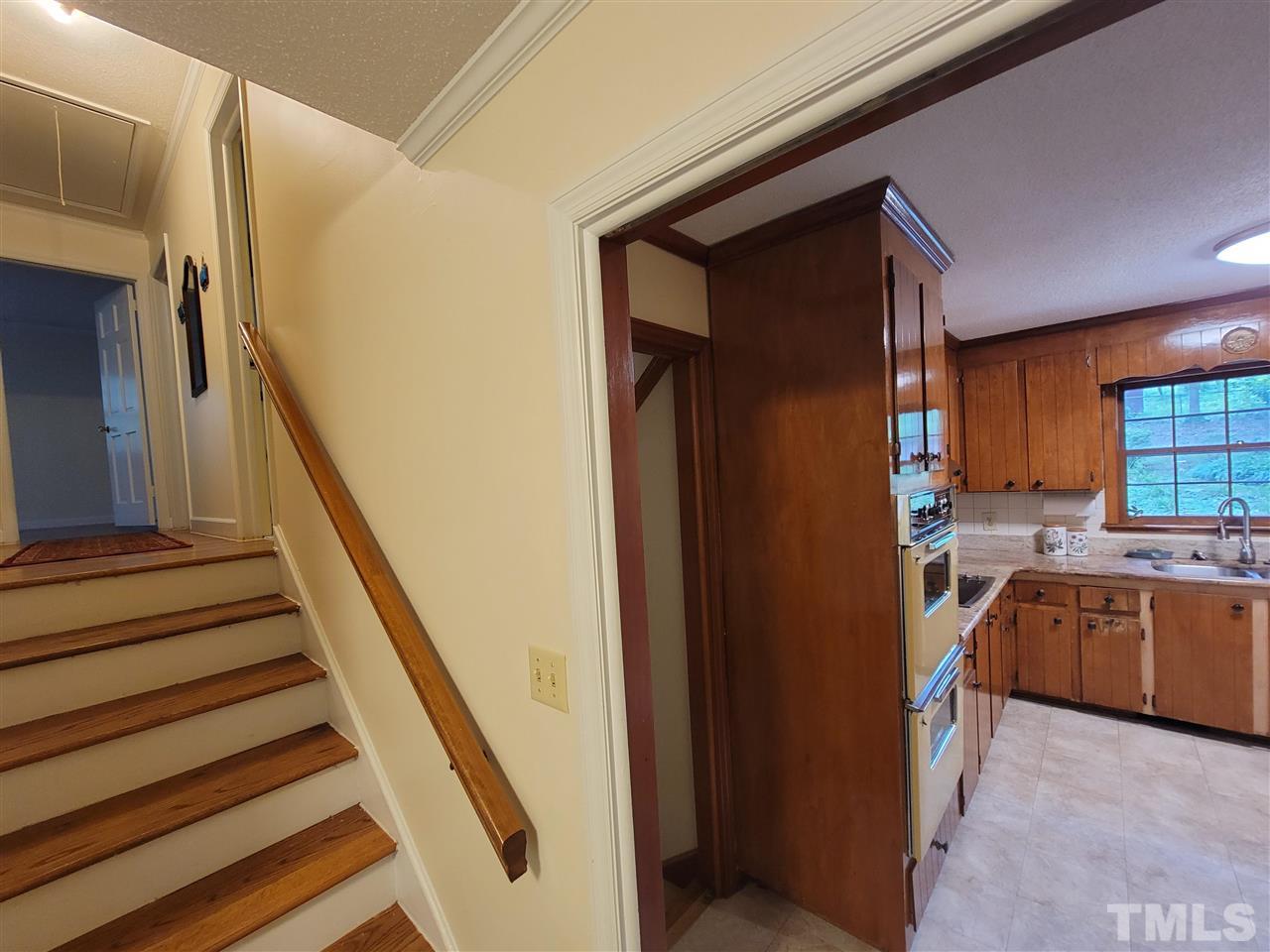 4523 Connell Drive Raleigh, NC 27612 - Photo 9 of 30 Gallery Image 9