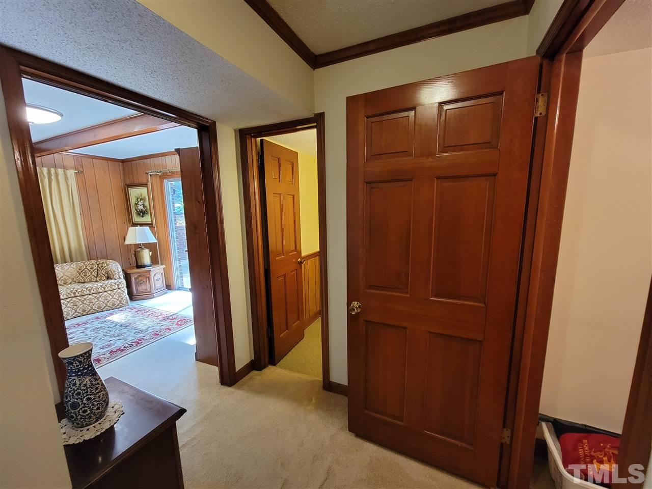 4523 Connell Drive Raleigh, NC 27612 - Photo 10 of 30 Gallery Image 10