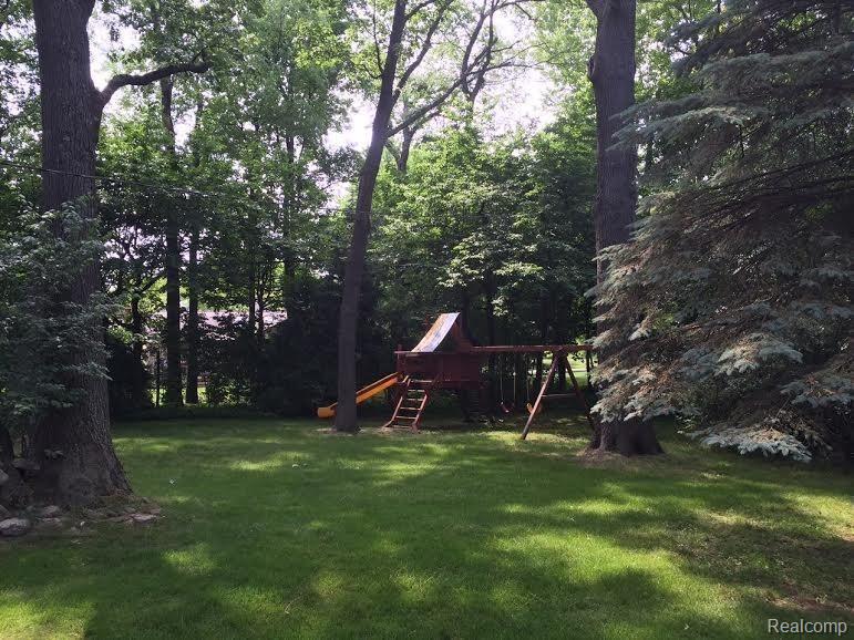 234 East Maryknoll Road Rochester, MI 48309 - Photo 20 of 24 unnamed.jpg