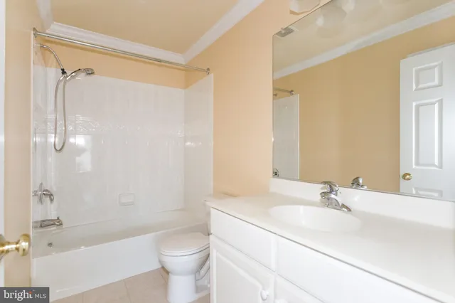 $2,950 | 2462 Terra Cotta Circle, Herndon, VA 20171