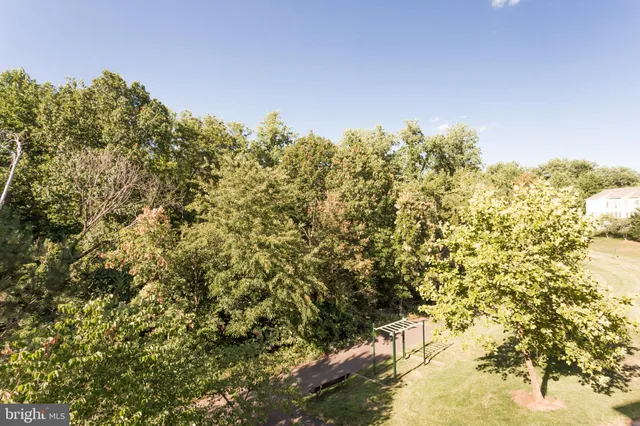 $2,950 | 2462 Terra Cotta Circle, Herndon, VA 20171