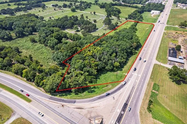 $900,000 | Westside West Westside W Tx-121 Highway, Bonham, TX 75418