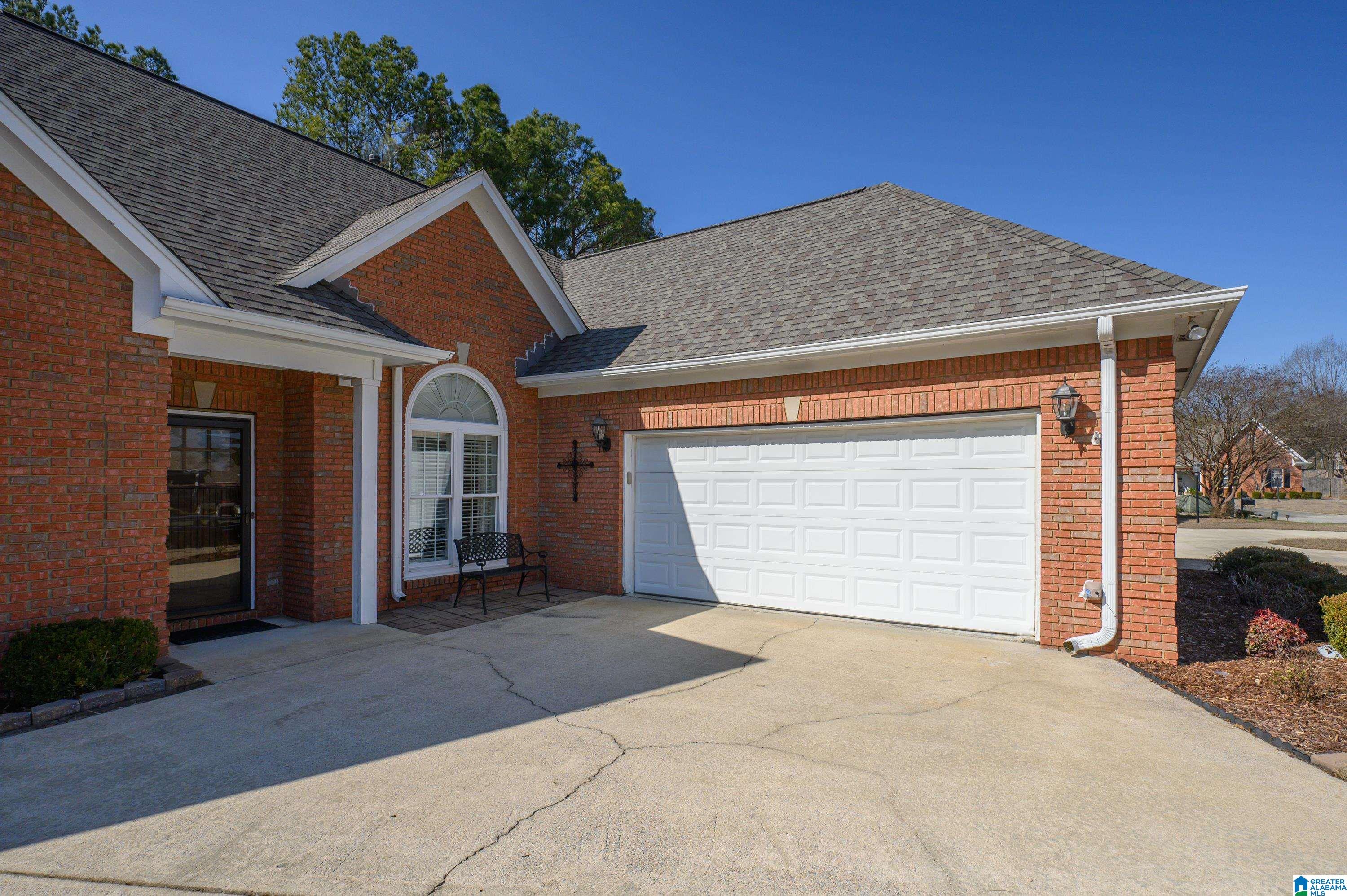 205 Wixford Way Alabaster, AL 35007 - Photo 4 of 47