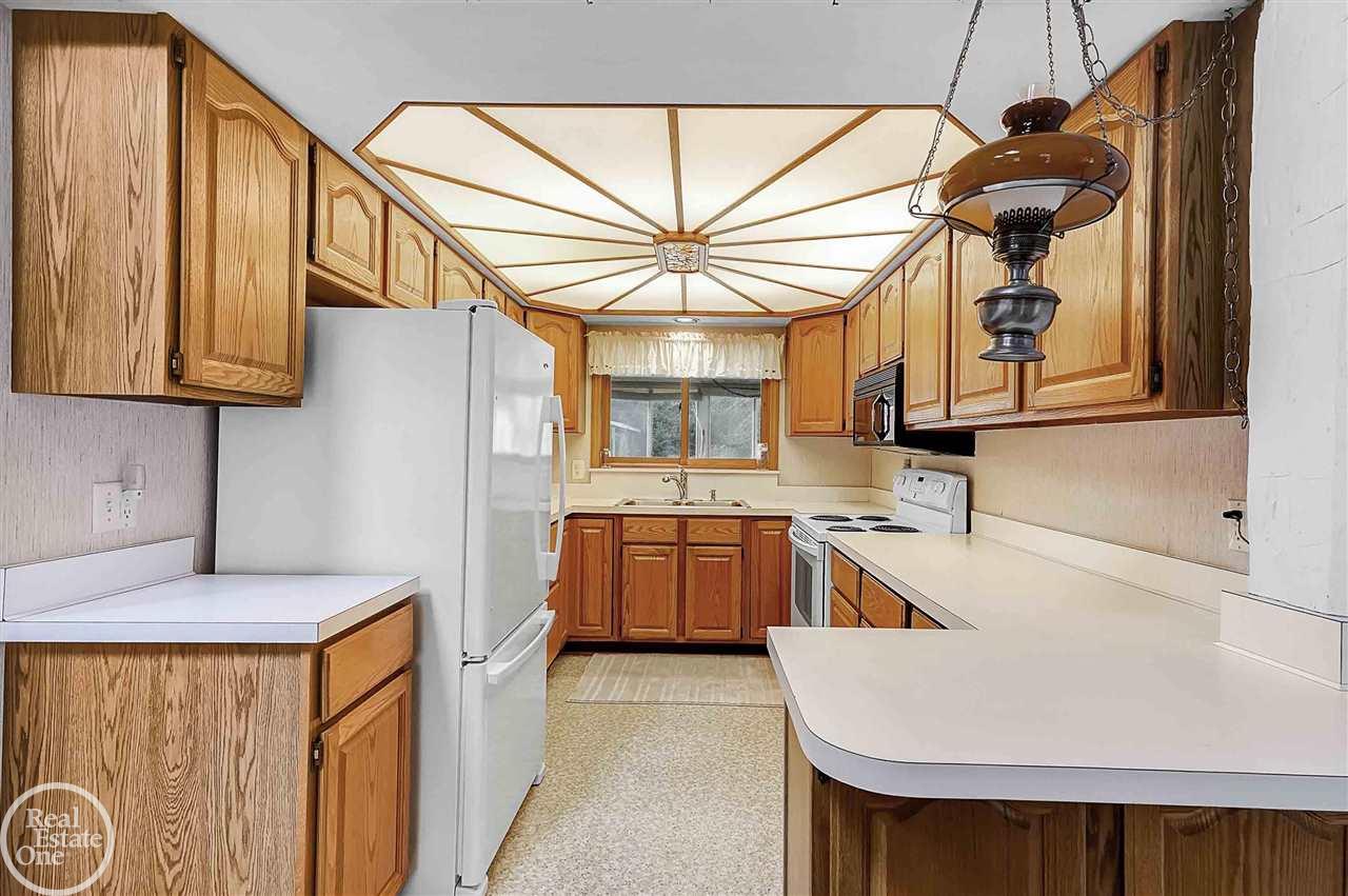 355 North Huron View Road Carsonville, MI 48419 - Photo 7 of 44