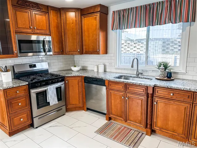 $2,495 | 1 Dickson Court, Kirkwood, MO 63122