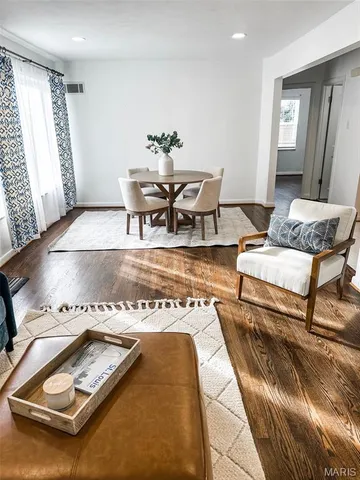 $2,495 | 1 Dickson Court, Kirkwood, MO 63122