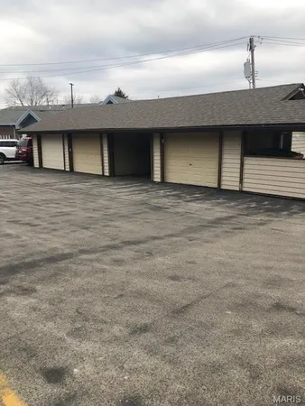 $135,000 | 10 Fairways Circle, Unit E, St. Charles, MO 63303