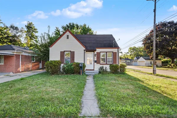 $1,400 | 4721 Jackson Street, Dearborn Heights, MI 48125