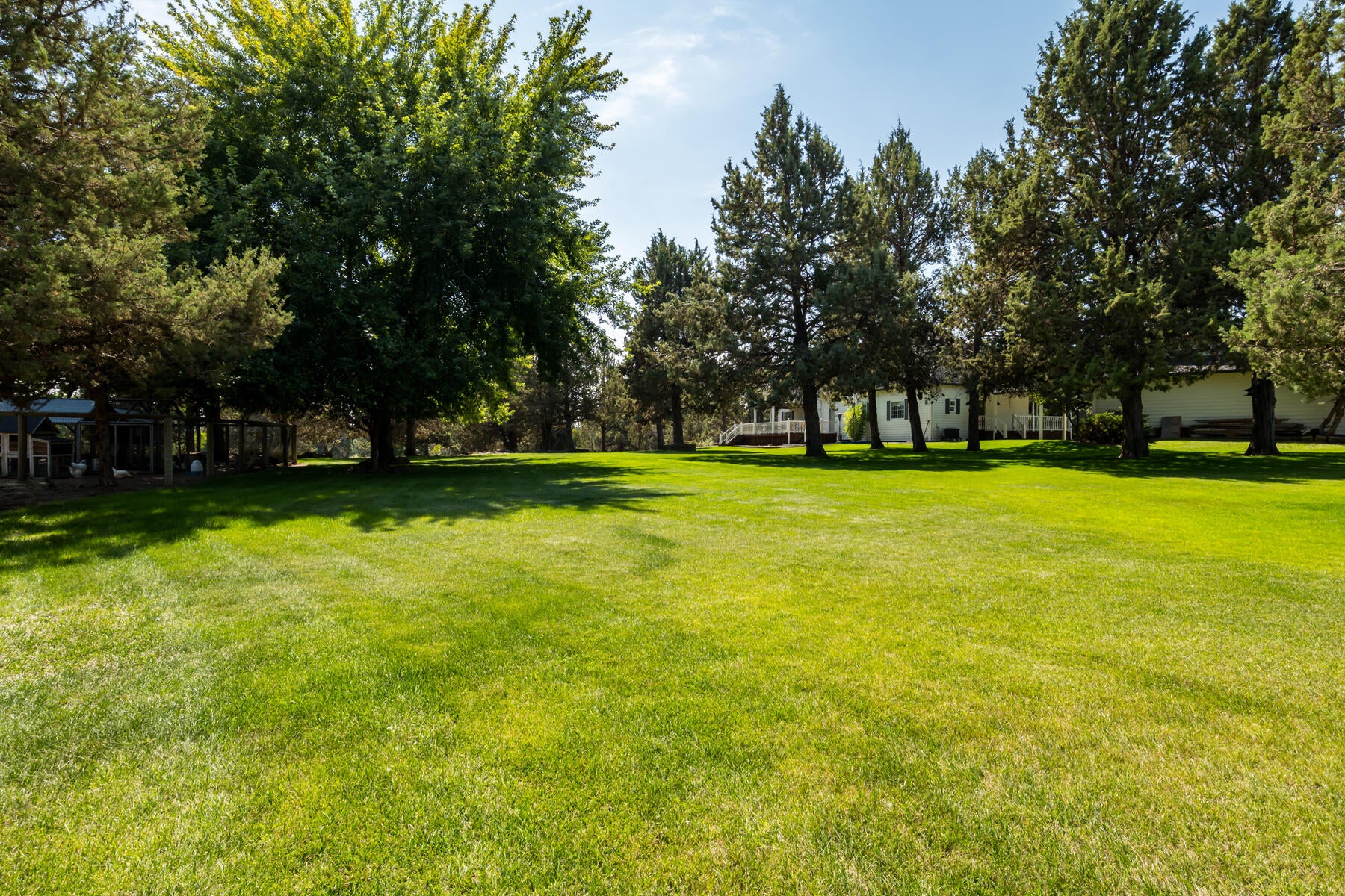 21936 Bear Creek Road Bend, OR 97701 - Photo 15 of 75 JH5_1075