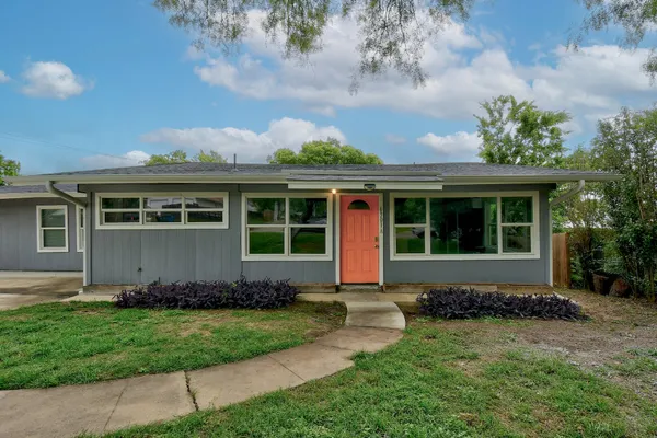 $2,300 | 6301 Arnold Drive, Unit A, Austin, TX 78723
