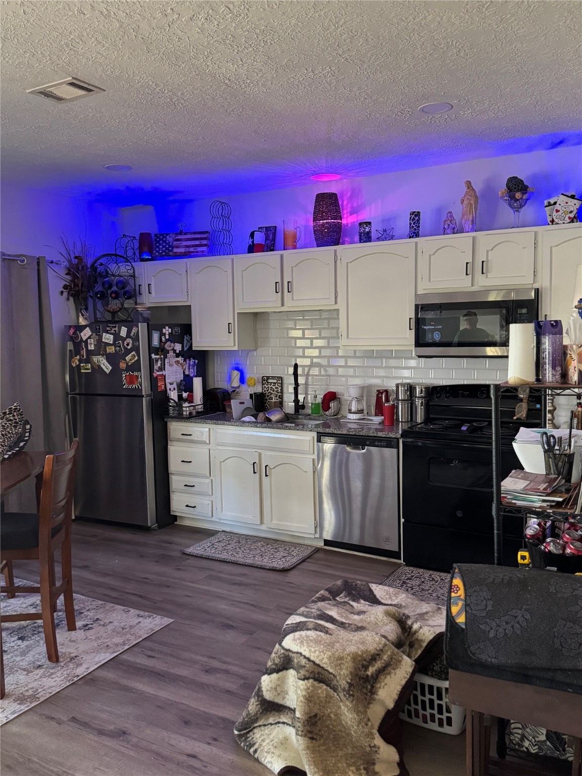 1425 April Villas Conroe, TX 77356 - Photo 8 of 16