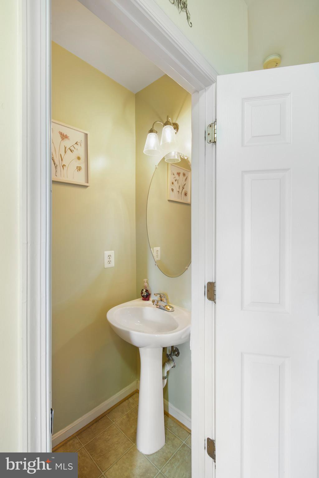 653 Kings Grant Road Culpeper, VA 22701 - Photo 4 of 40 Gallery Image 4